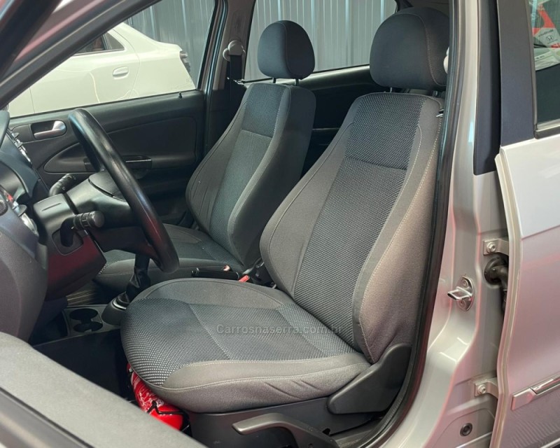 GOL 1.6 MI POWER 8V FLEX 4P MANUAL G.V - 2009 - VACARIA