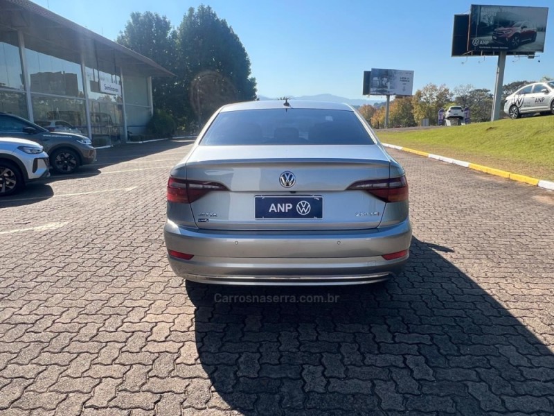 JETTA 1.4 16V TSI COMFORTLINE FLEX 4P TIPTRONIC - 2020 - NOVA PETRóPOLIS