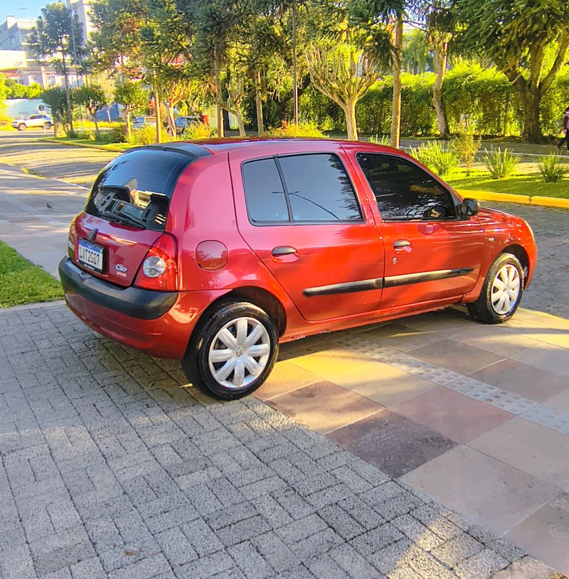 CLIO 1.0 RL 16V GASOLINA 4P MANUAL - 2005 - FARROUPILHA