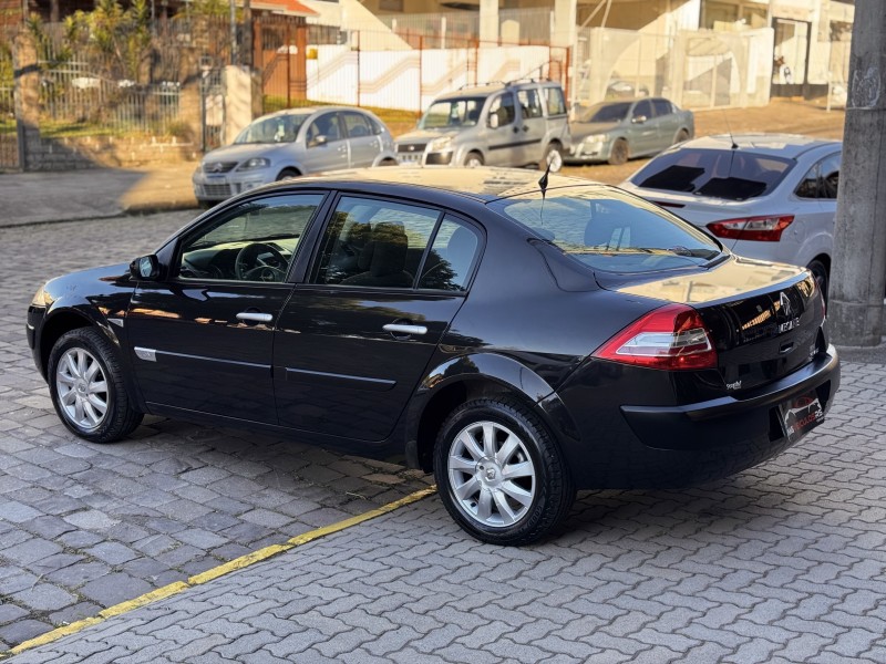 MÉGANE 1.6 DYNAMIQUE 16V FLEX 4P MANUAL - 2011 - CAXIAS DO SUL