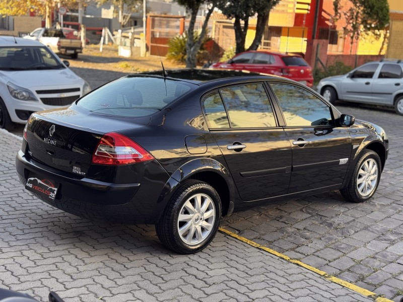 MÉGANE 1.6 DYNAMIQUE 16V FLEX 4P MANUAL - 2011 - CAXIAS DO SUL