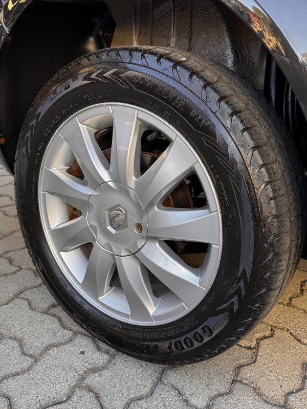 MÉGANE 1.6 DYNAMIQUE 16V FLEX 4P MANUAL - 2011 - CAXIAS DO SUL