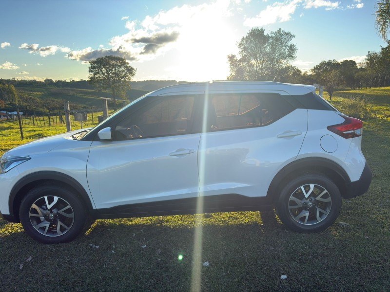 KICKS 1.6 16V FLEX S 4P MANUAL - 2018 - FARROUPILHA