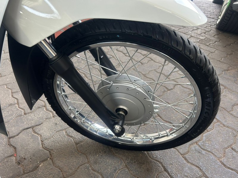 BIZ 125 ES - 2025 - TRêS COROAS