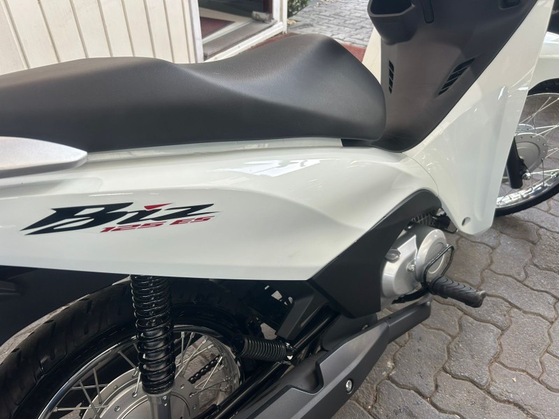 BIZ 125 ES - 2025 - TRêS COROAS