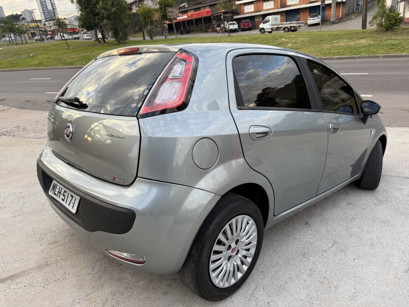 PUNTO 1.4 ATTRACTIVE ITALIA 8V FLEX 4P MANUAL - 2013 - CAXIAS DO SUL