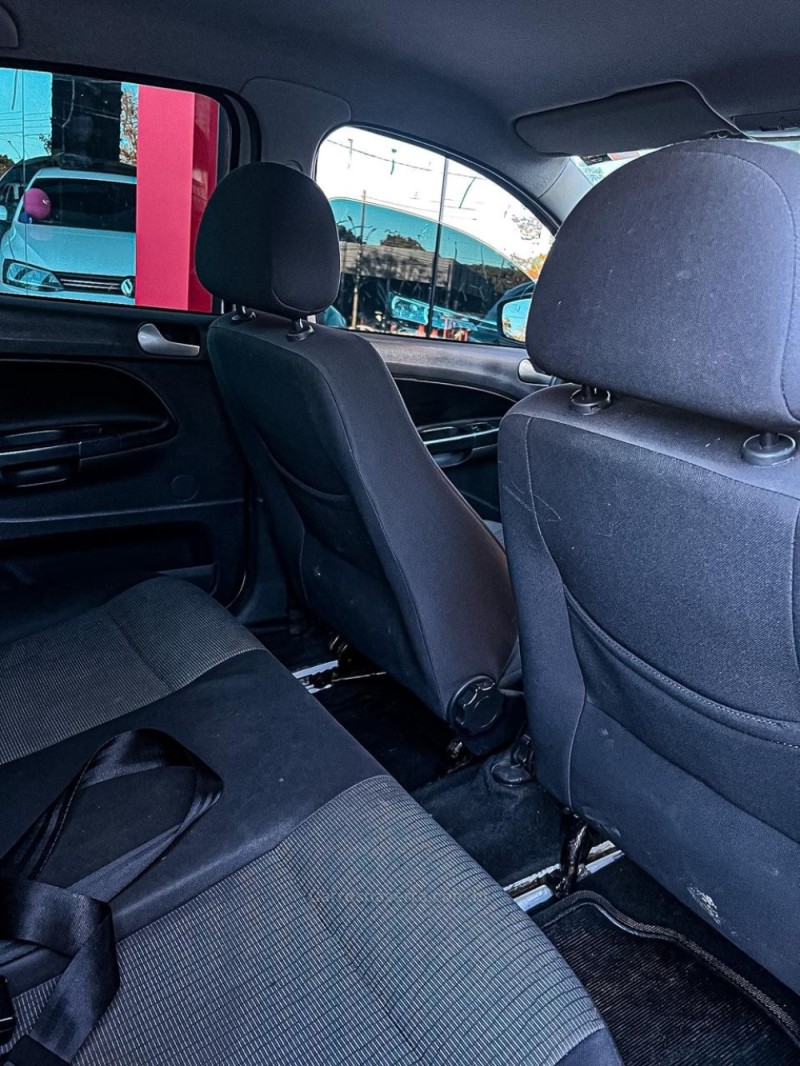GOL 1.6 MI POWER 8V FLEX 4P MANUAL G.VI - 2014 - CANELA