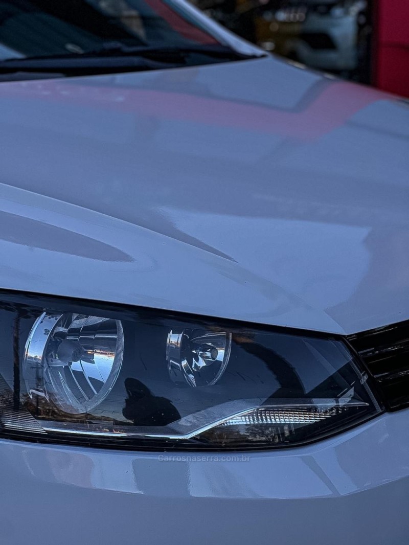 GOL 1.6 MI POWER 8V FLEX 4P MANUAL G.VI - 2014 - CANELA
