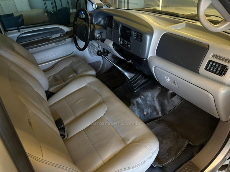 F-250 4.2 XLT 4X2 CS TURBO DIESEL 2P MANUAL - 2000 - SAPIRANGA