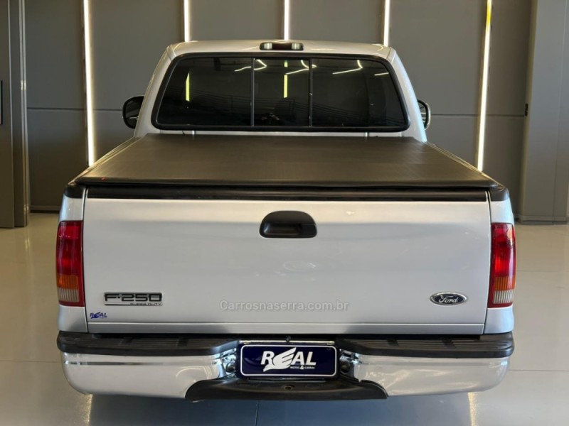 F-250 4.2 XLT 4X2 CS TURBO DIESEL 2P MANUAL - 2000 - SAPIRANGA
