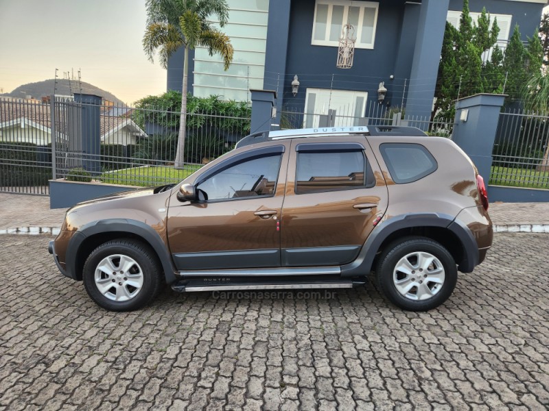 DUSTER 1.6 DYNAMIQUE 4X2 16V FLEX 4P MANUAL - 2016 - MONTENEGRO