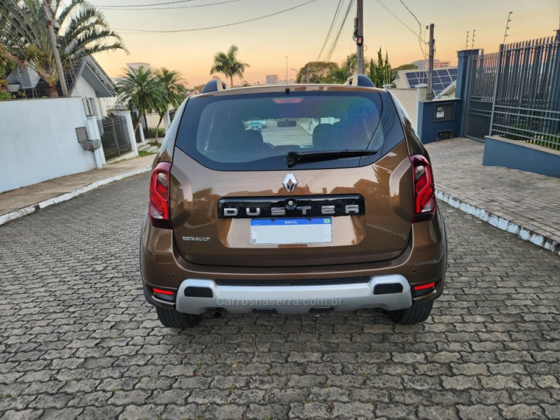 DUSTER 1.6 DYNAMIQUE 4X2 16V FLEX 4P MANUAL - 2016 - MONTENEGRO