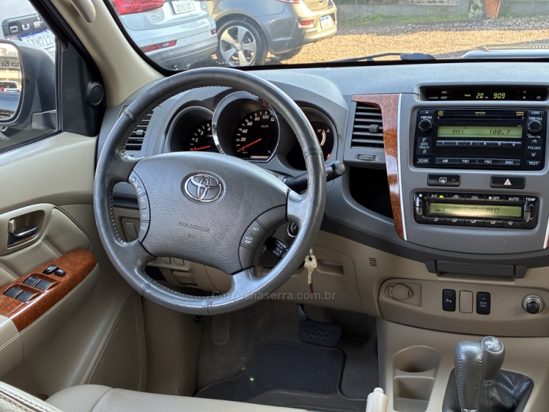 HILUX SW4 3.0 SRV 4X4 7 LUGARES 16V TURBO INTERCOOLER DIESEL 4P AUTOMÁTICO - 2011 - VENâNCIO AIRES