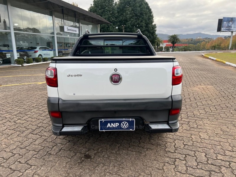 STRADA 1.4 EVO FREEDOM CD 8V FLEX 4P MANUAL - 2019 - NOVA PETRóPOLIS