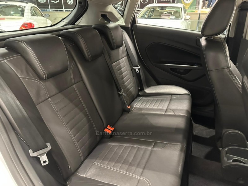 FIESTA 1.0 ECOBOOST TITANIUM PLUS HATCH 12V GASOLINA 4P AUTOMÁTICO - 2017 - CAXIAS DO SUL