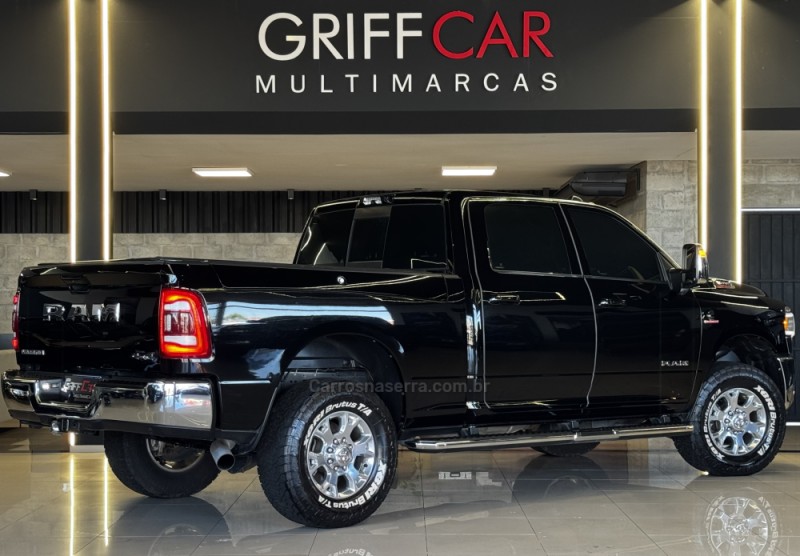 2500 LARAMIE 6.7 NIGHT ED TURBO CD 4X4 DIESEL 4P AUTOMÁTICO - 2024 - DOIS IRMãOS