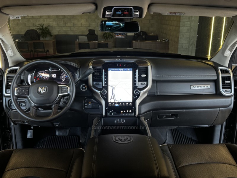2500 LARAMIE 6.7 NIGHT ED TURBO CD 4X4 DIESEL 4P AUTOMÁTICO - 2024 - DOIS IRMãOS