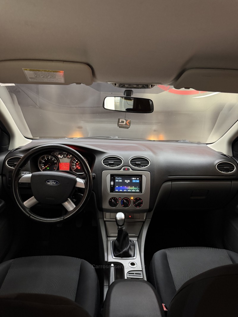 FOCUS 1.6 GLX 16V FLEX 4P MANUAL - 2013 - FARROUPILHA