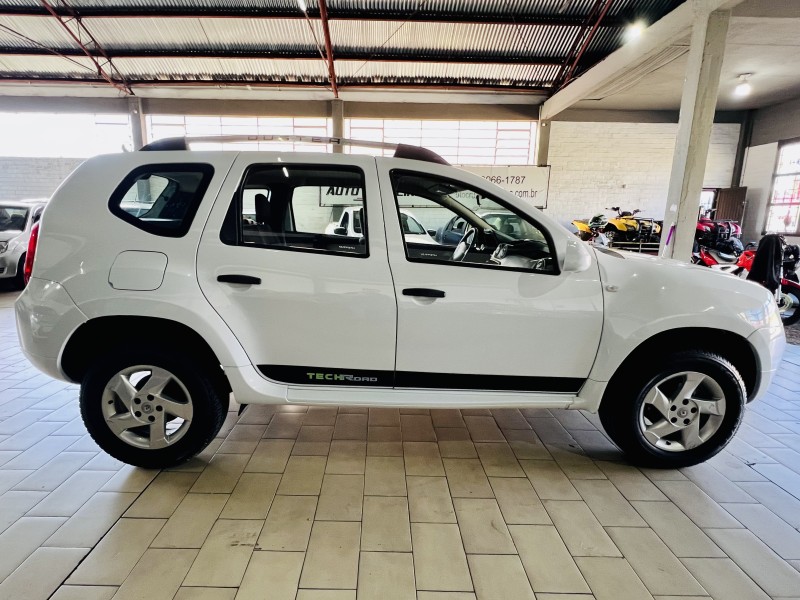 DUSTER 1.6 DYNAMIQUE 4X2 16V FLEX 4P MANUAL - 2014 - CAXIAS DO SUL