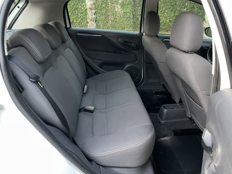PUNTO 1.4 ATTRACTIVE 8V FLEX 4P MANUAL - 2014 - CAXIAS DO SUL