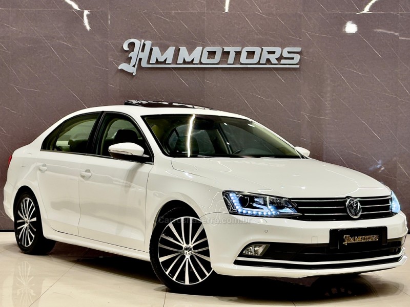 JETTA 2.0 TSI HIGHLINE 211CV GASOLINA 4P DSG - 2017 - CAXIAS DO SUL