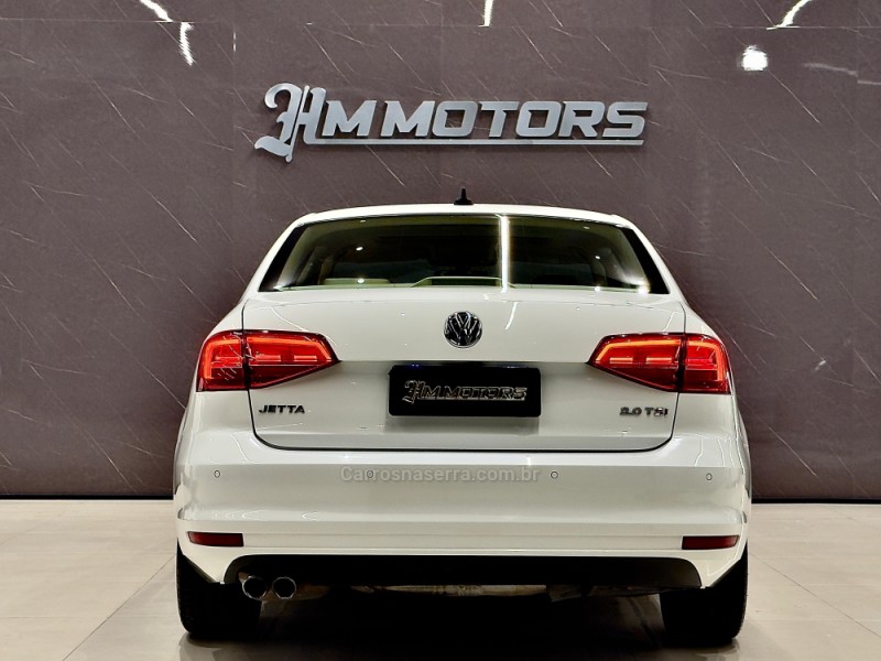 JETTA 2.0 TSI HIGHLINE 211CV GASOLINA 4P DSG - 2017 - CAXIAS DO SUL