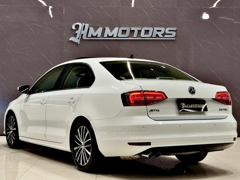 JETTA 2.0 TSI HIGHLINE 211CV GASOLINA 4P DSG - 2017 - CAXIAS DO SUL