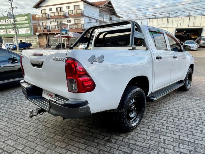 HILUX 2.8 4X4 CD 8V DIESEL 4P MANUAL - 2021 - CAMPO BOM