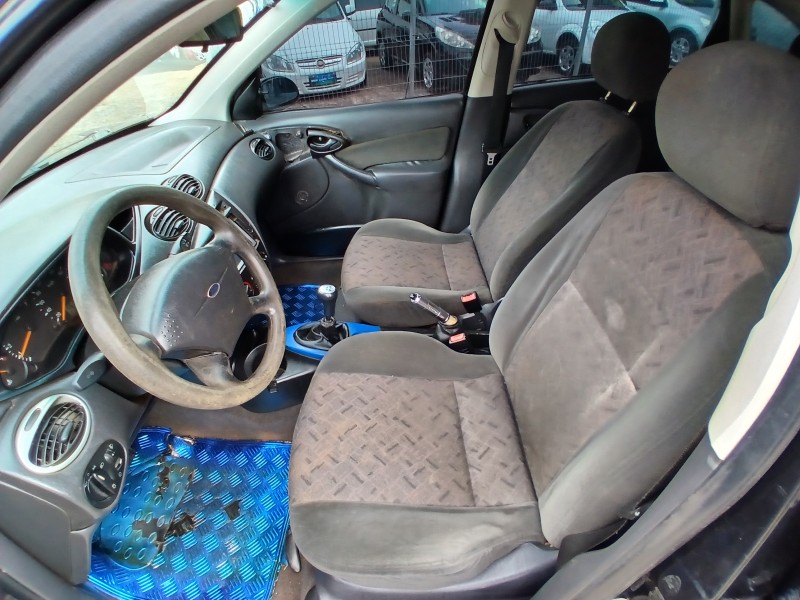 FOCUS 1.8 GL 16V GASOLINA 4P MANUAL - 2003 - FARROUPILHA