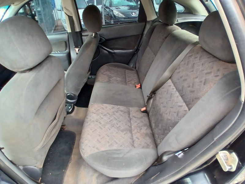 FOCUS 1.8 GL 16V GASOLINA 4P MANUAL - 2003 - FARROUPILHA