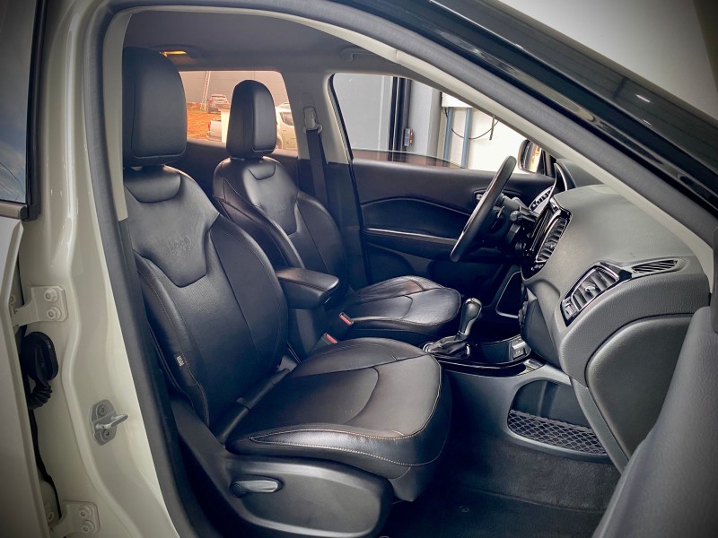 COMPASS 2.0 16V FLEX LIMITED AUTOMÁTICO - 2017 - LAJEADO