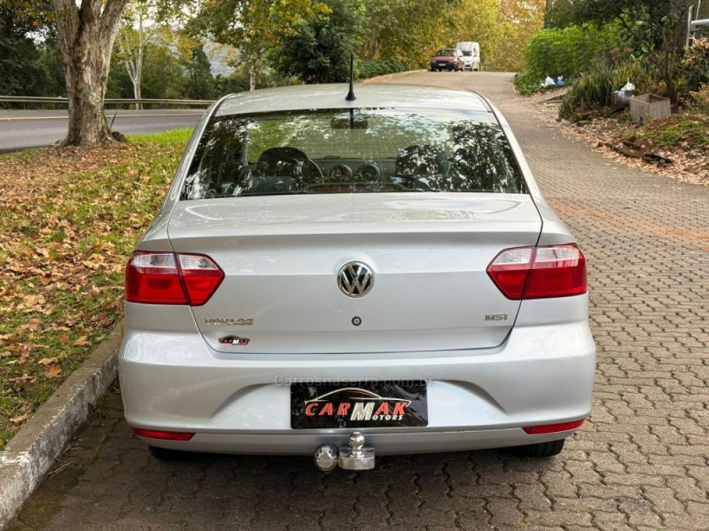 VOYAGE 1.6 MI TRENDLINE 8V FLEX 4P MANUAL - 2015 - DOIS IRMãOS