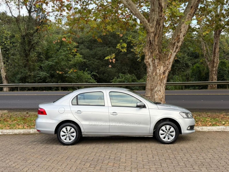VOYAGE 1.6 MI TRENDLINE 8V FLEX 4P MANUAL - 2015 - DOIS IRMãOS