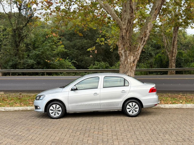 VOYAGE 1.6 MI TRENDLINE 8V FLEX 4P MANUAL - 2015 - DOIS IRMãOS