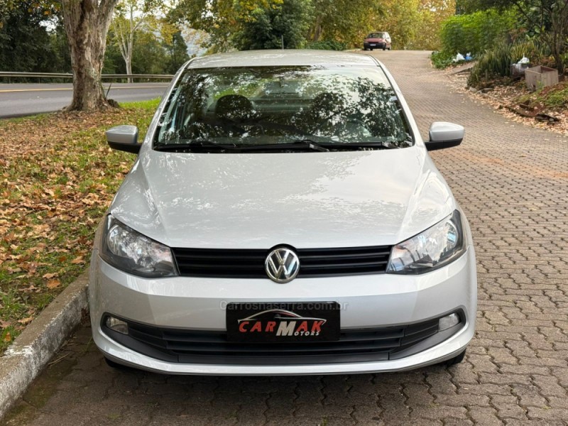 VOYAGE 1.6 MI TRENDLINE 8V FLEX 4P MANUAL - 2015 - DOIS IRMãOS