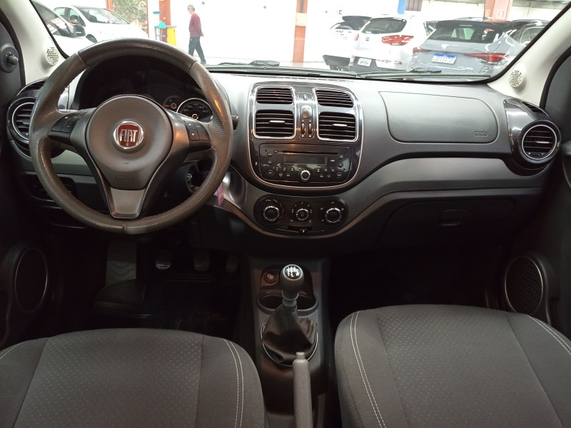SIENA 1.4 MPI ATTRACTIVE 8V FLEX 4P MANUAL - 2015 - CAXIAS DO SUL