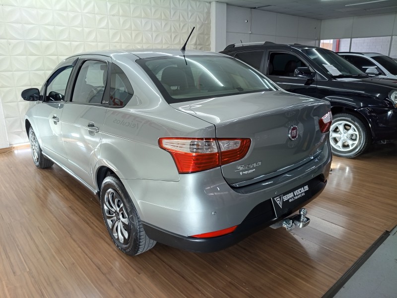 SIENA 1.4 MPI ATTRACTIVE 8V FLEX 4P MANUAL - 2015 - CAXIAS DO SUL