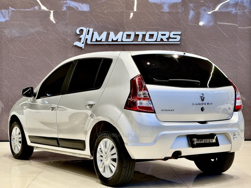 SANDERO 1.6 PRIVILÉGE 8V FLEX 4P MANUAL - 2012 - CAXIAS DO SUL
