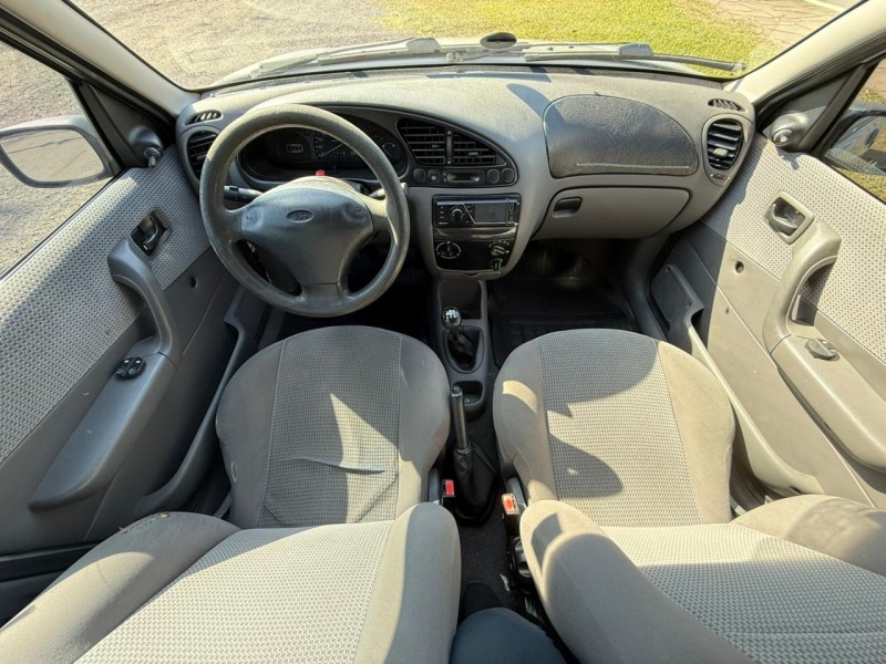 FIESTA 1.0 MPI STREET 8V GASOLINA 4P MANUAL - 2003 - FARROUPILHA