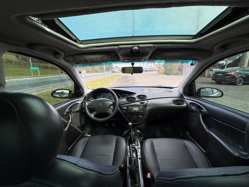 FOCUS 2.0 GLX SEDAN 16V GASOLINA 4P MANUAL - 2003 - FARROUPILHA