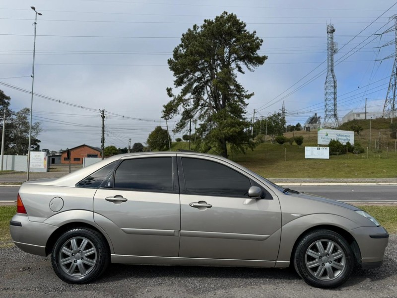 focus 2.0 glx sedan 16v gasolina 4p manual 2003 farroupilha