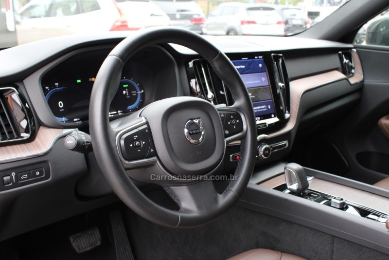 XC60 T8 EXPRESS HÍBRIDO INSCRIPT GASOLINA 4P AUTOMÁTICO - 2022 - CAXIAS DO SUL