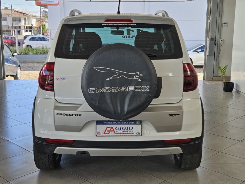CROSSFOX 1.6 MI FLEX 8V 4P MANUAL - 2011 - TAPEJARA