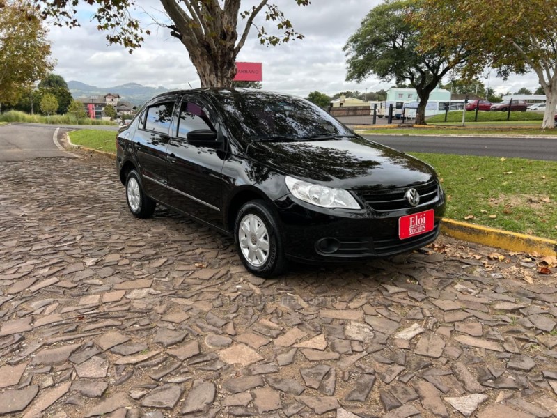 VOYAGE 1.6 MI TREND 8V FLEX 4P MANUAL - 2013 - DOIS IRMãOS