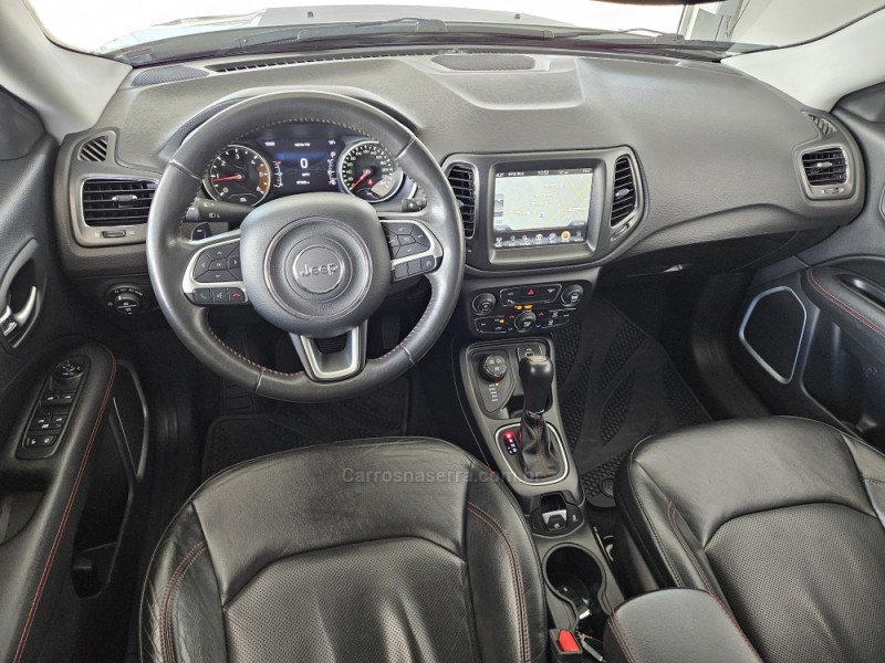 COMPASS 2.0 16V DIESEL TRAILHAWK 4X4 AUTOMÁTICO - 2017 - TAPEJARA