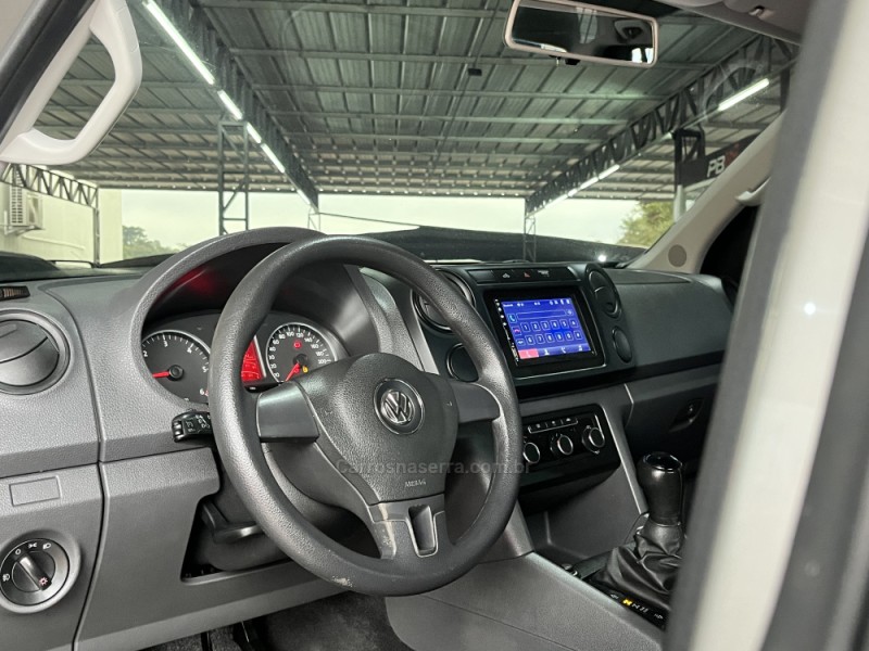 AMAROK 2.0 TRENDLINE 4X4 CD 16V TURBO INTERCOOLER DIESEL 4P MANUAL - 2011 - CAXIAS DO SUL
