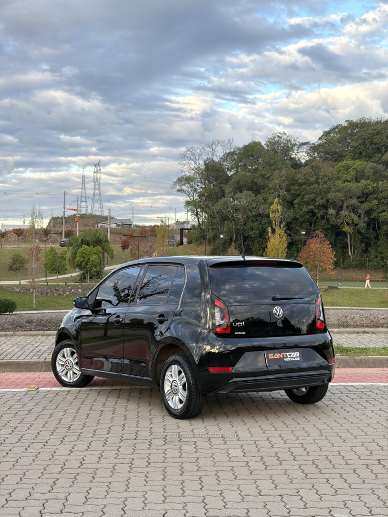 UP 1.0 MPI MOVE UP 12V FLEX 4P MANUAL - 2018 - FLORES DA CUNHA