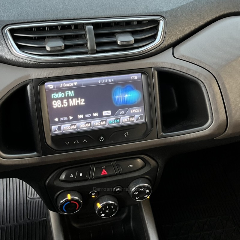 PRISMA 1.4 MPFI LTZ 8V FLEX 4P MANUAL - 2015 - VACARIA