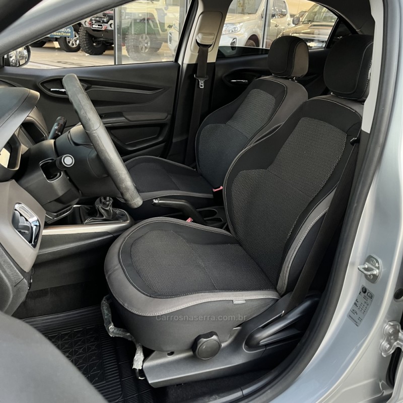 PRISMA 1.4 MPFI LTZ 8V FLEX 4P MANUAL - 2015 - VACARIA