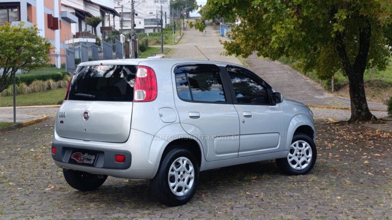 UNO 1.0 VIVACE 8V FLEX 4P MANUAL - 2014 - CAXIAS DO SUL